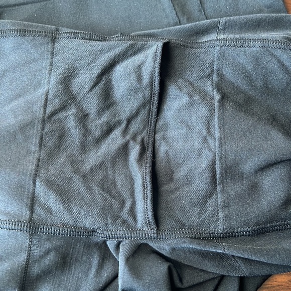 SPANX ONCORE HIGH WAIST MID-THIGH SHORT - Picture 9 of 14
